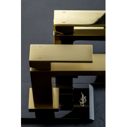Cмеситель для умывальника Qubic Bronze 471-BR