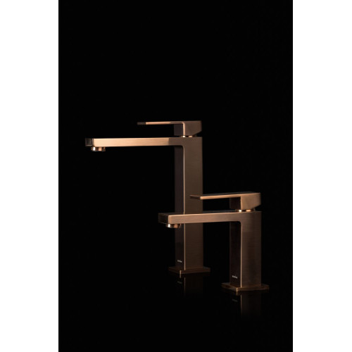 Cмеситель для умывальника Qubic Copper Brushed 471-CB