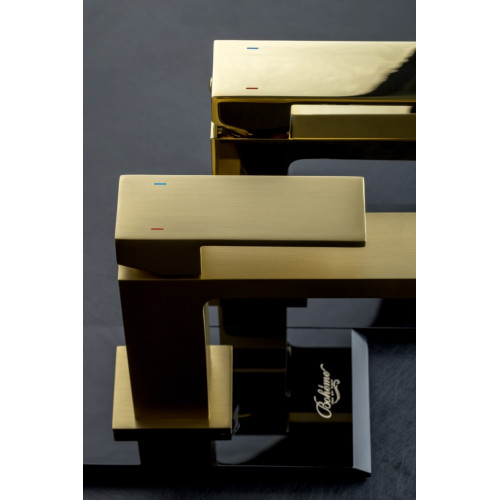 Cмеситель для умывальника Qubic Matt Gold 471-MG