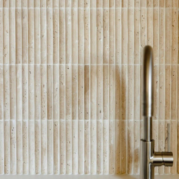 PIX 343 Yellow Travertine, Concave, чип 30х151 мм, сетка 305х318х12 мм, Матовая